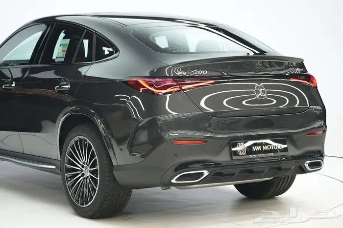 مرسيدس GLC 200 Coupe موديل 2025 أصفار خليجي رمادي غامق أحمر 5