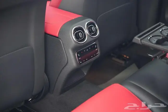 مرسيدس GLC 200 Coupe موديل 2025 أصفار خليجي رمادي غامق أحمر 18