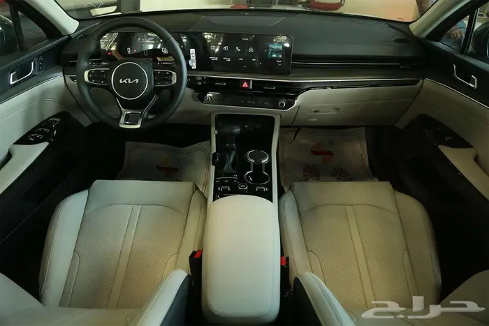 كيا K5 GLS 2025 ضوء جديد من مجموعة صالح للسيارات 14