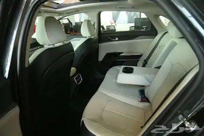 كيا K5 GLS 2025 ضوء جديد من مجموعة صالح للسيارات 10