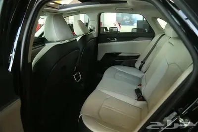 كيا K5 GLS 2025 ضوء جديد من مجموعة صالح للسيارات 13