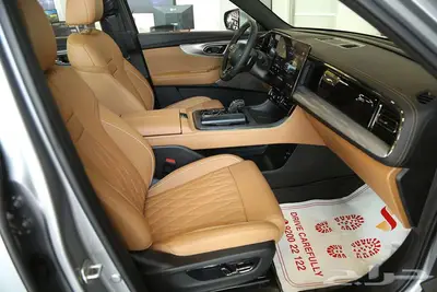 اكتشف التصميم المتقدم مع GS8 GT 2026 من مجموعة صالح للسيارات 14