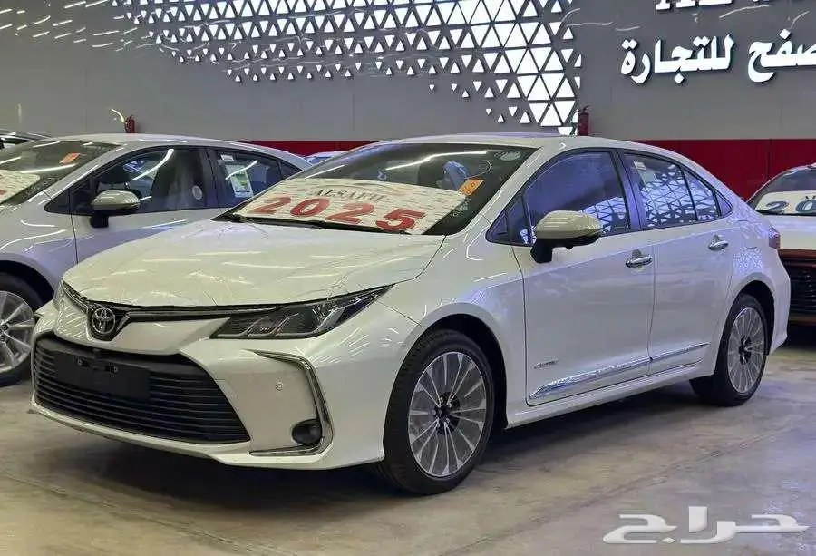 تويوتا كورولا XLI مكينه 2.0 نص فل فتحه موديل 2025 الاقل سعرآ 2