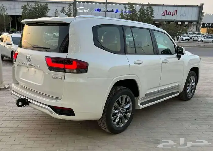 تويوتا لاندكروزر GXR4 ديزل 2025 سعودي 12