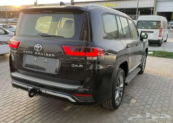 تويوتا لاندكروزر GXR4 ديزل 2025 سعودي 14