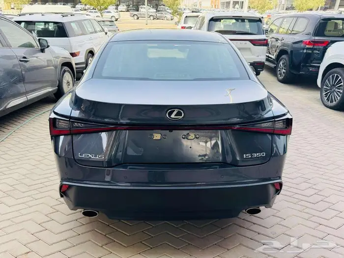 عرض خاص لكزس is350 cc 2024 بالنقد والتقسيط 3