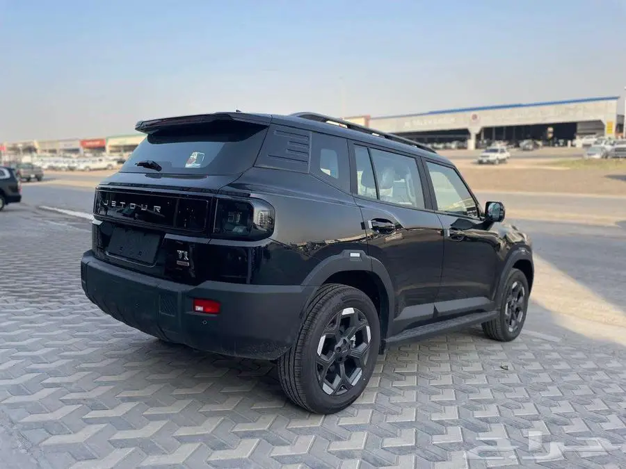 جيتور T1 لاكجري 2025 3