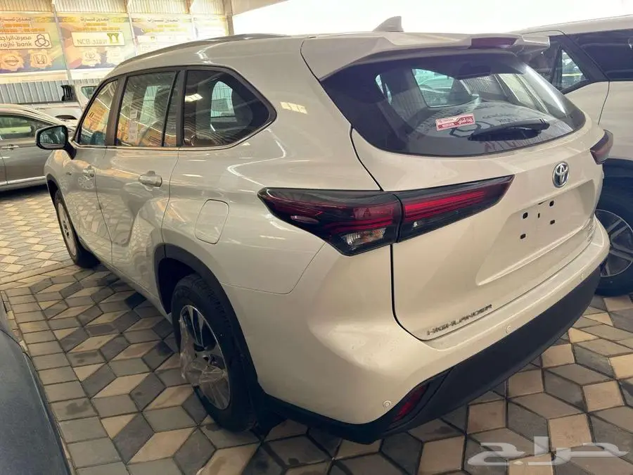 هايلاندر GLE 9