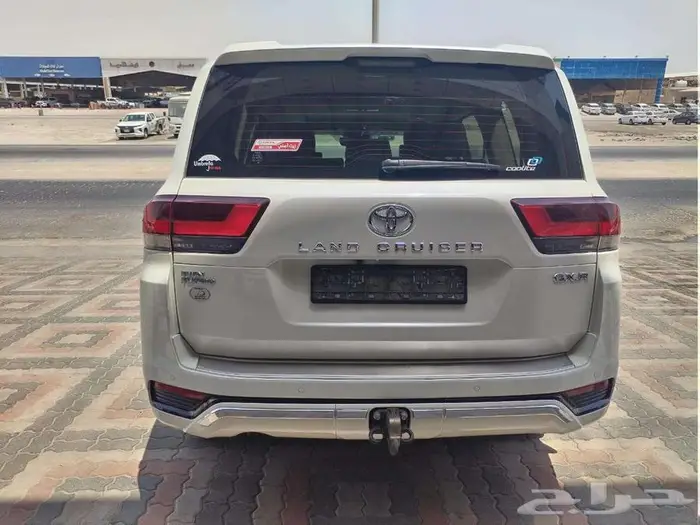 تويوتا لاندكروزر GXR L5 2023 العداد 66 الف كم 11