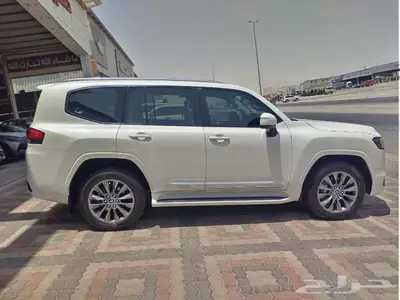 تويوتا لاندكروزر GXR L5 2023 العداد 66 الف كم 8