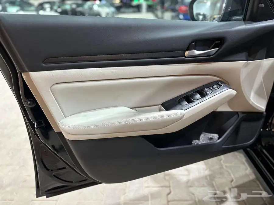 نيسان التيما SV 7