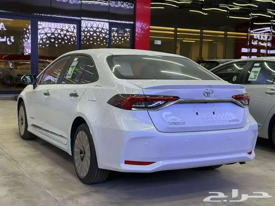 تويوتا كورولا XLI مكينه 2.0 نص فل فتحه موديل 2025 الاقل سعرآ 4