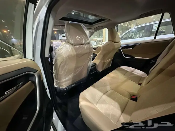 تويوتا راف فور اكس ال اي بنزين 2025 ( متوفر الوان ) 4