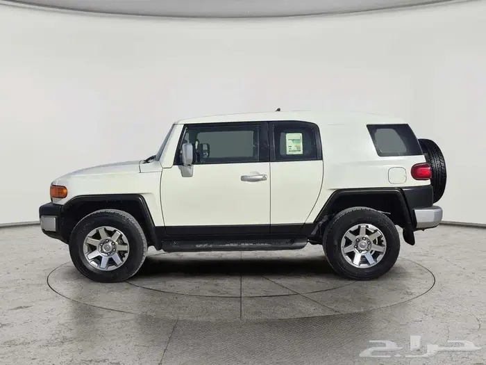 تويوتا اف جي FJ Cruiser 2023 دبل 1