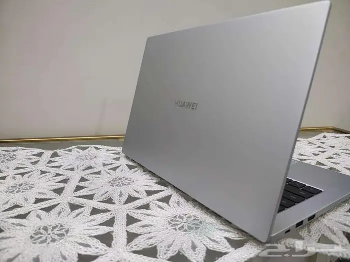 لابتوب لاب توب هواوي معالج i7 رامات 16 4