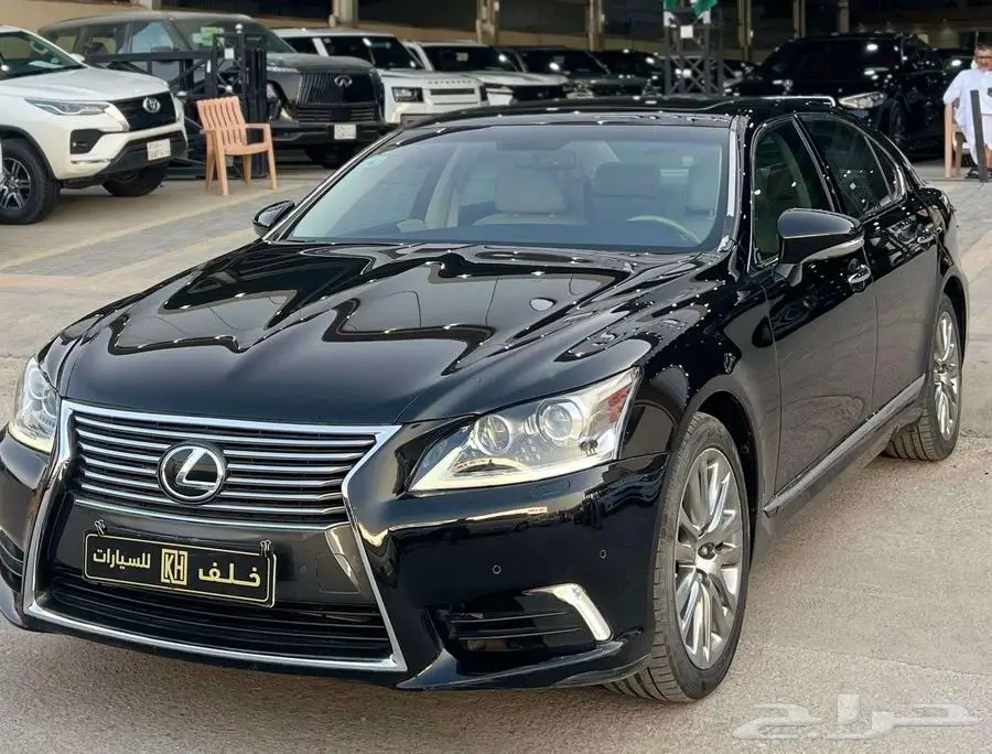 لكزس LS460 موديل 2014 - معرض خلف للسيارات 1