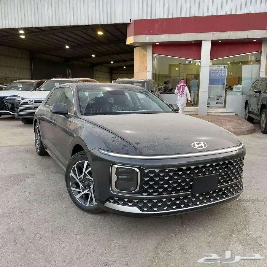 هيونداي أزيرا كلاسيك 2025 - عروض الأقساط 8