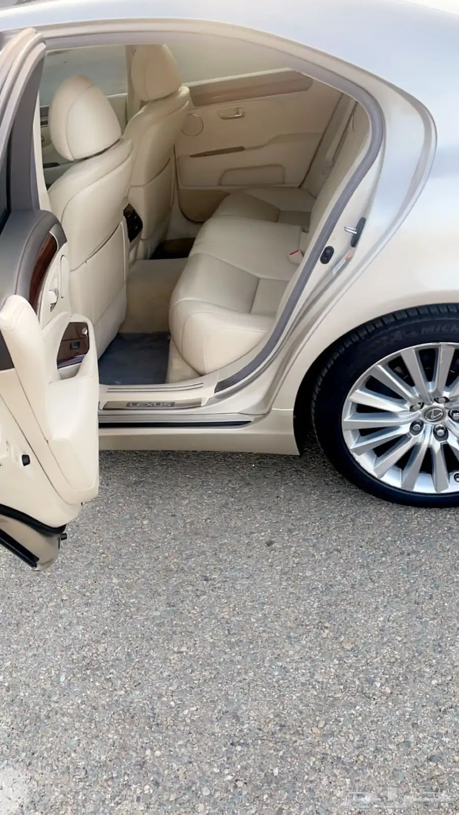 لكزس LS460 شورت 2015 20