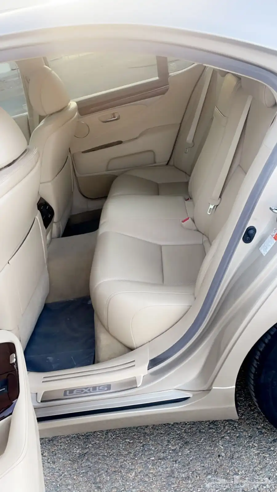 لكزس LS460 شورت 2015 21