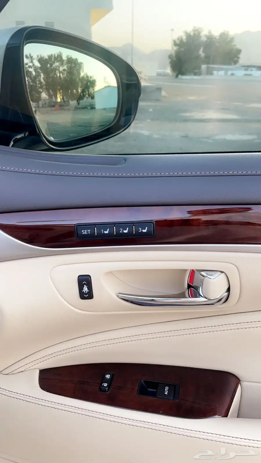 لكزس LS460 شورت 2015 28