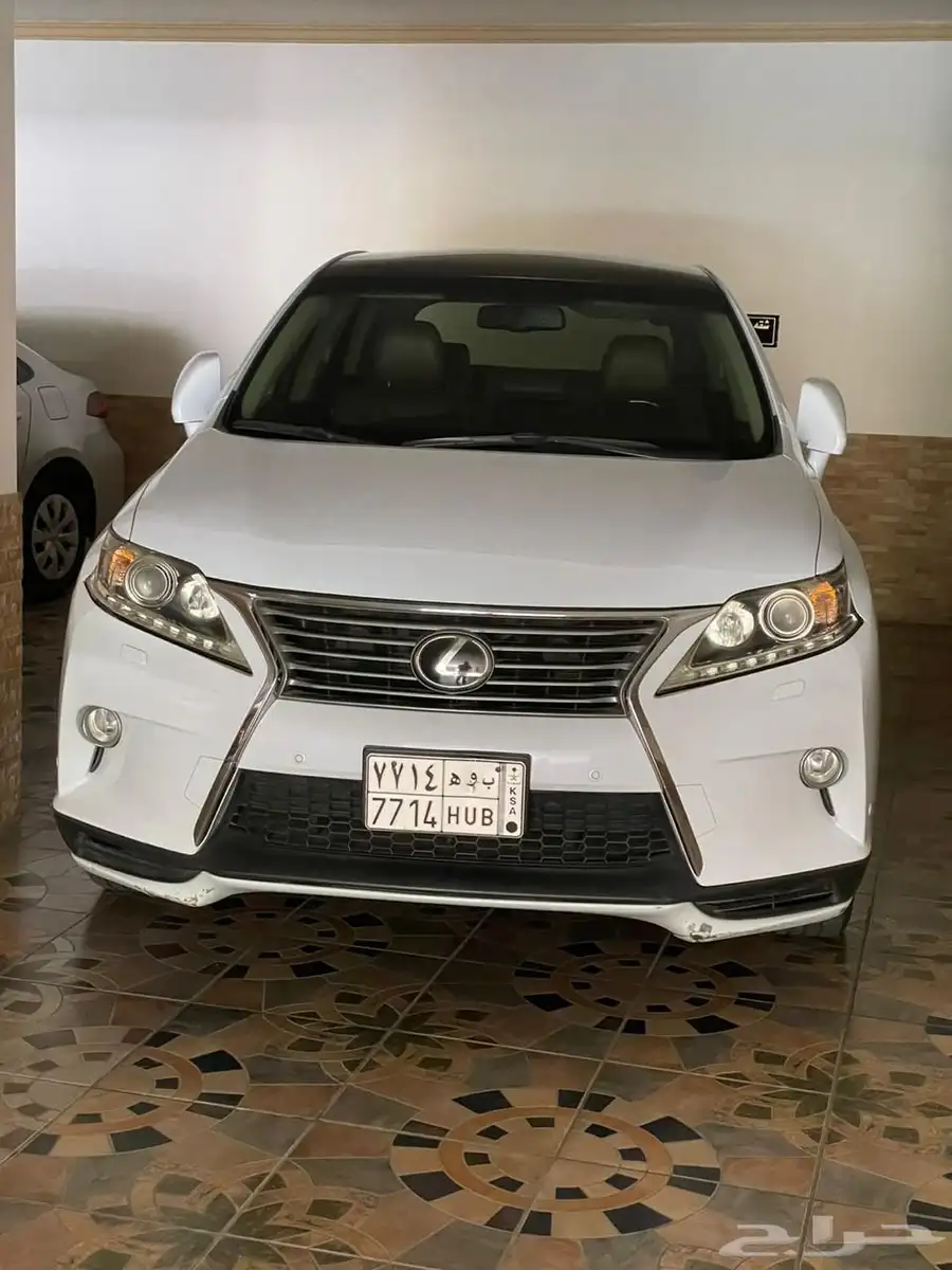 للبيع  لكزس RX350 موديل 2013 - فل أوبشن 3