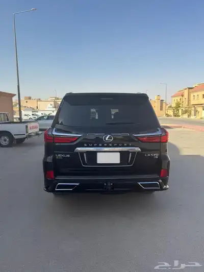 لكزس LX570 2020 5