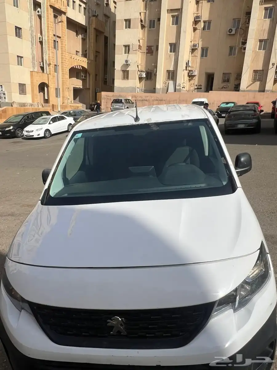 سيارة بيجو بارتنر 2