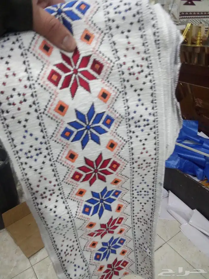 الطول10متر والعرض 23سم السعر 35 7