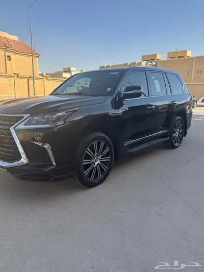 لكزس LX570 2020 0
