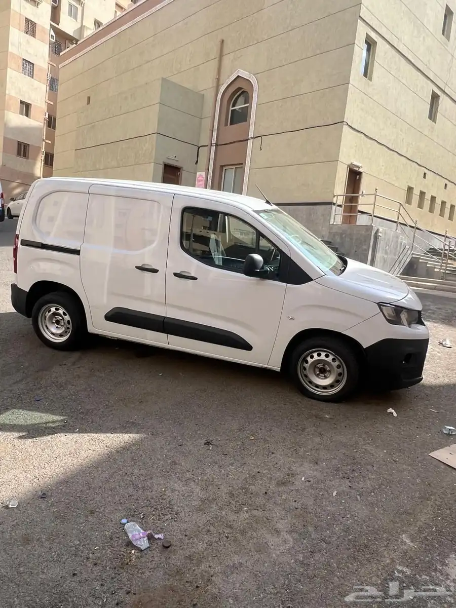 سيارة بيجو بارتنر 1