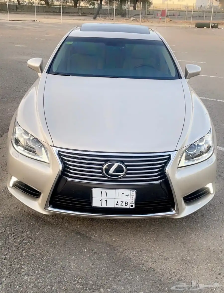 لكزس LS460 شورت 2015 13