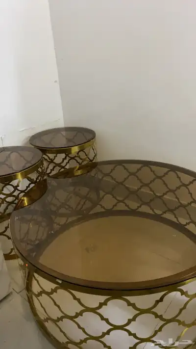 طاولات ثلاثه جديده استعمال مره سبب البيع نقل توصيل الحويه 2