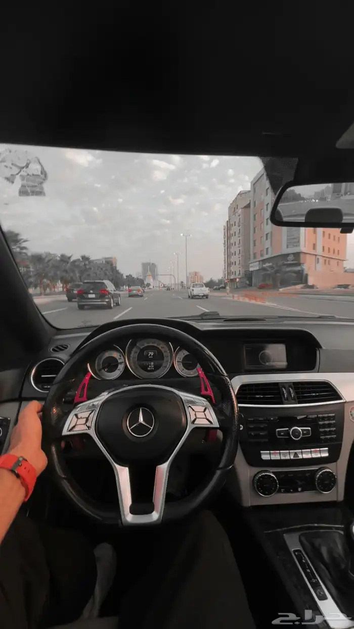 مرسيدس c200 موديل 2014 3