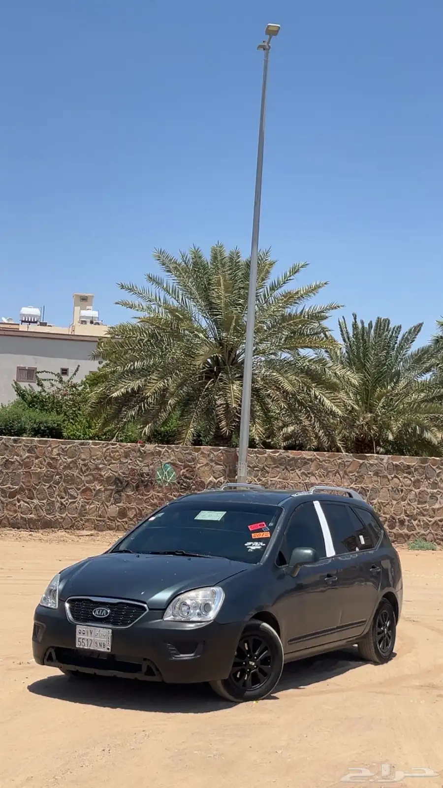كيا كارنز 2012 نظيفه 1