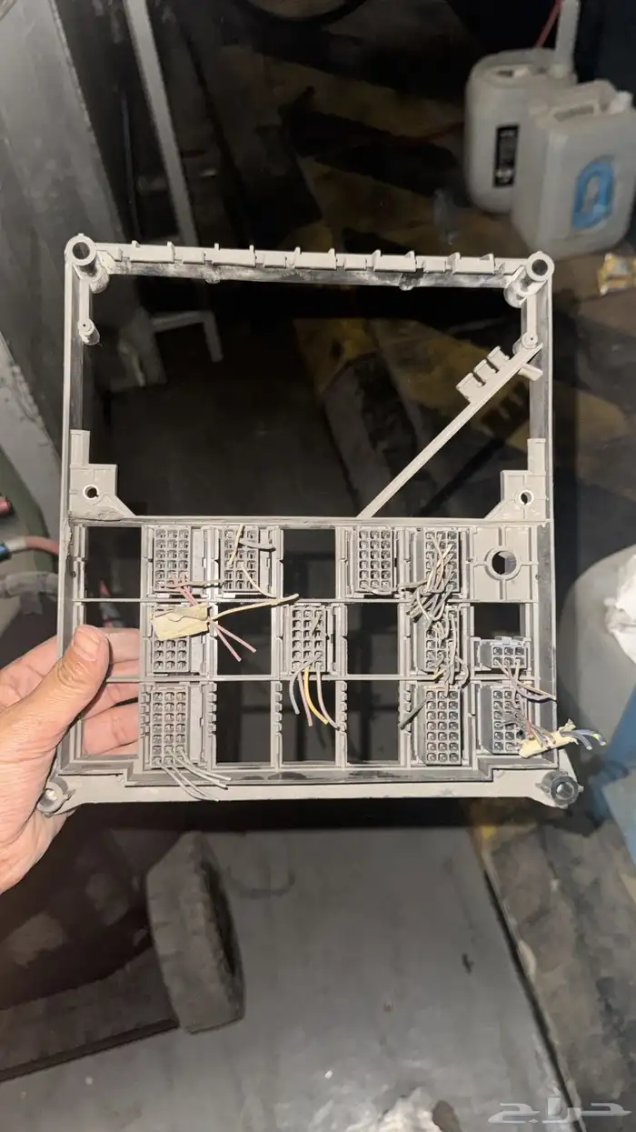 قطع غيار اكتروس مزسيدس مستخدم وجديد 13