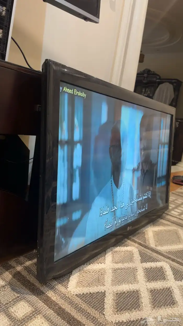 شاشتين نظيفه شرط مستعمله وحده 32 و42LGبوصه 1