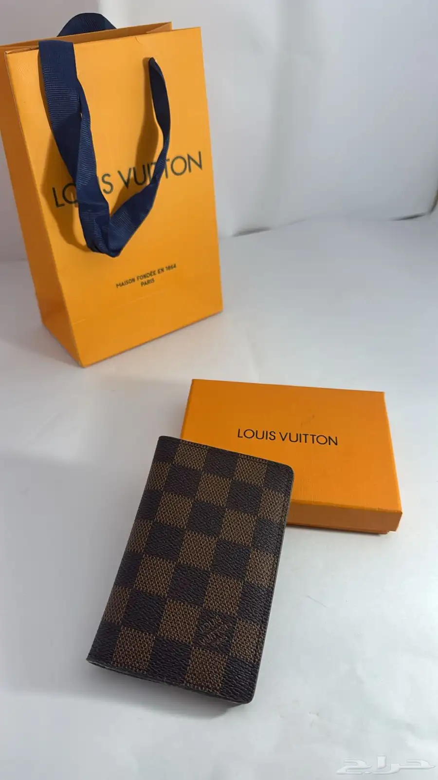 محافظ 8
