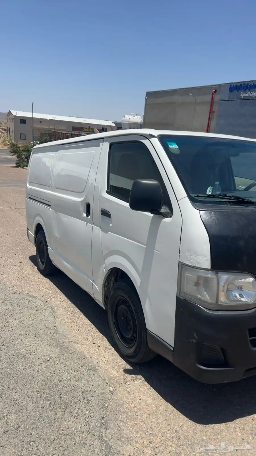 Toyota Hiace Bus 8