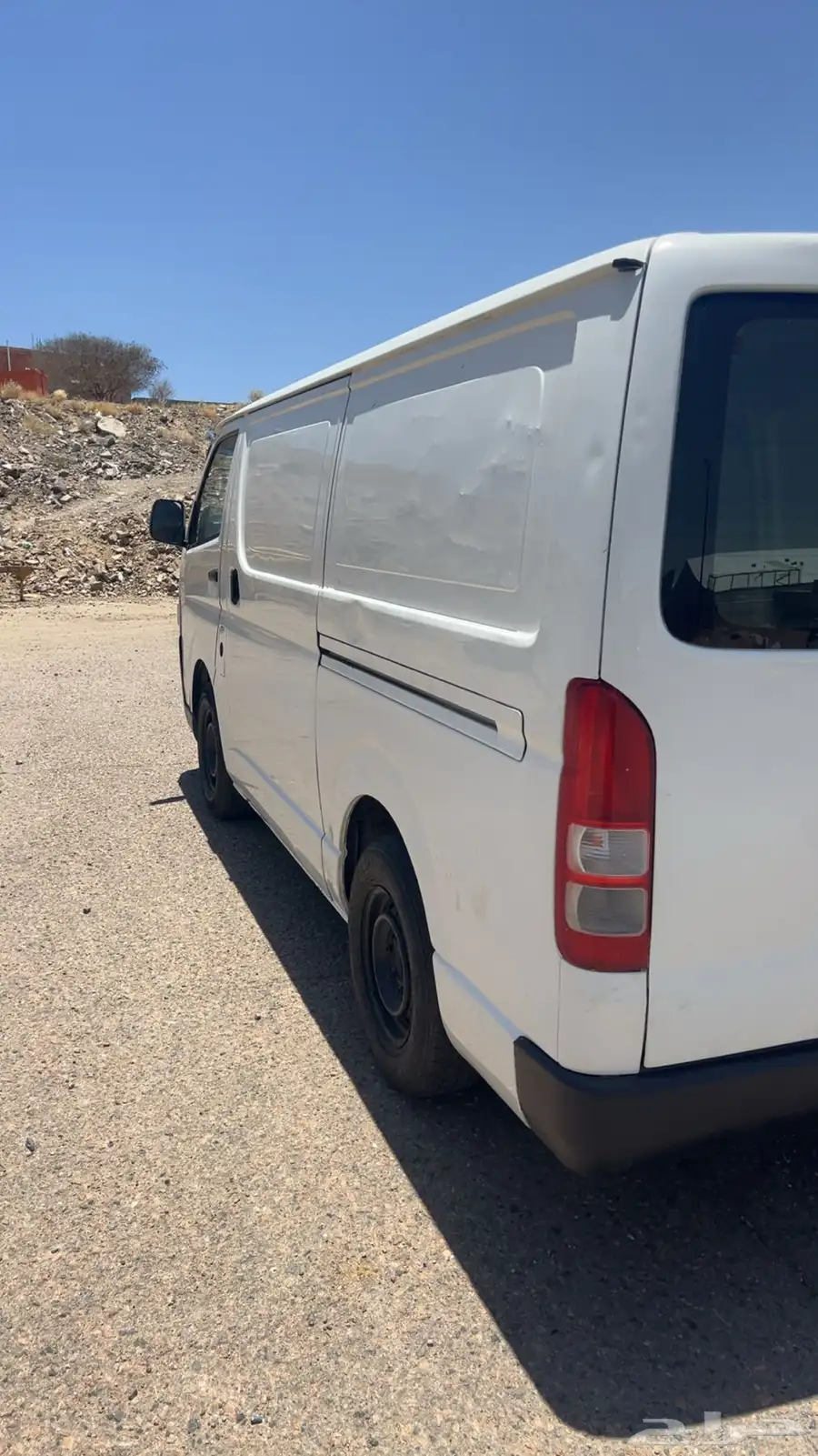 Toyota Hiace Bus 6