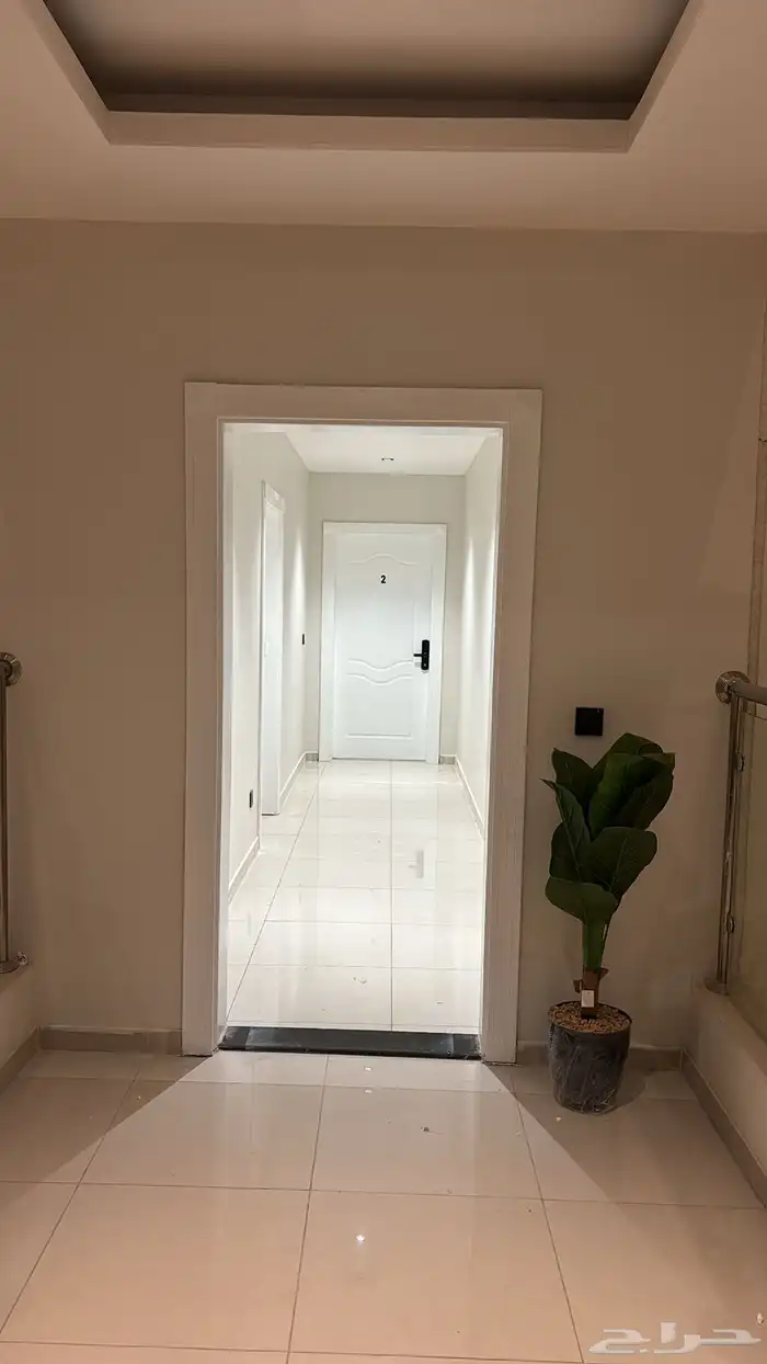 شقه للايجار بالروابي 0