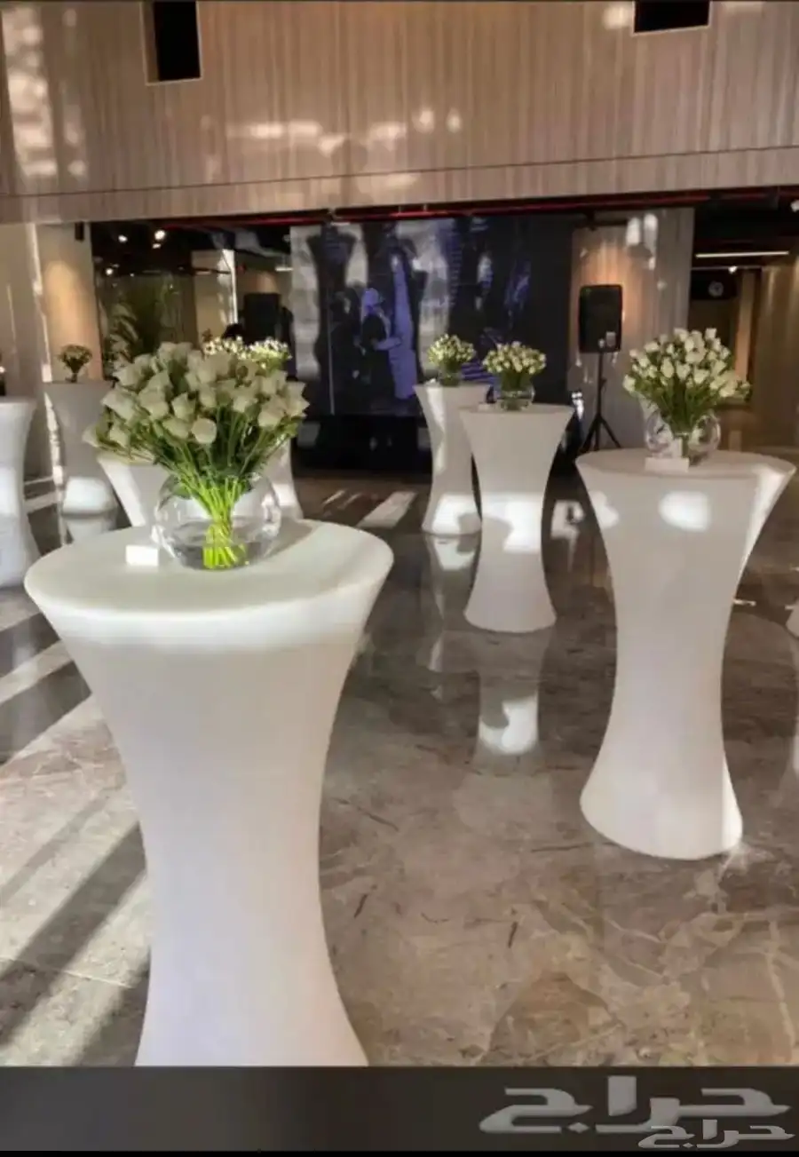 تاجير وبيع شاشات وكراسي وطاولات والى اخره يتبع فالعرض .. 5