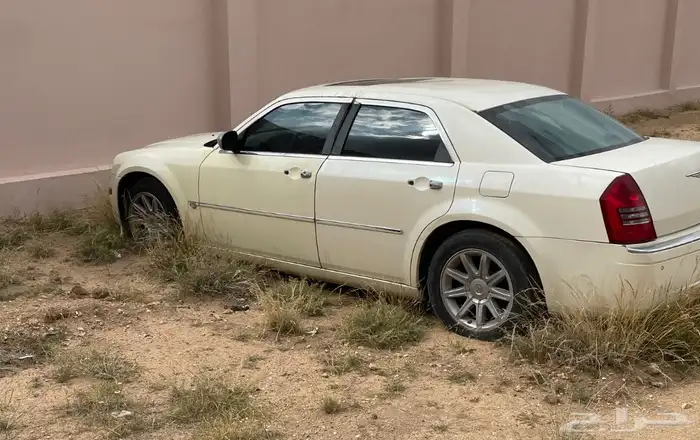 كرايسلر 2006 هيمي V8 تشليح قطع غيار يوجد شحن اي مدينه 1