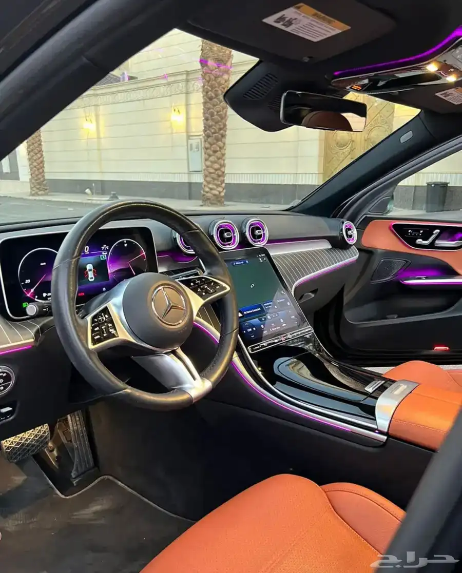 مرسيدس C300 موديل 2023 داخليه جملي 2