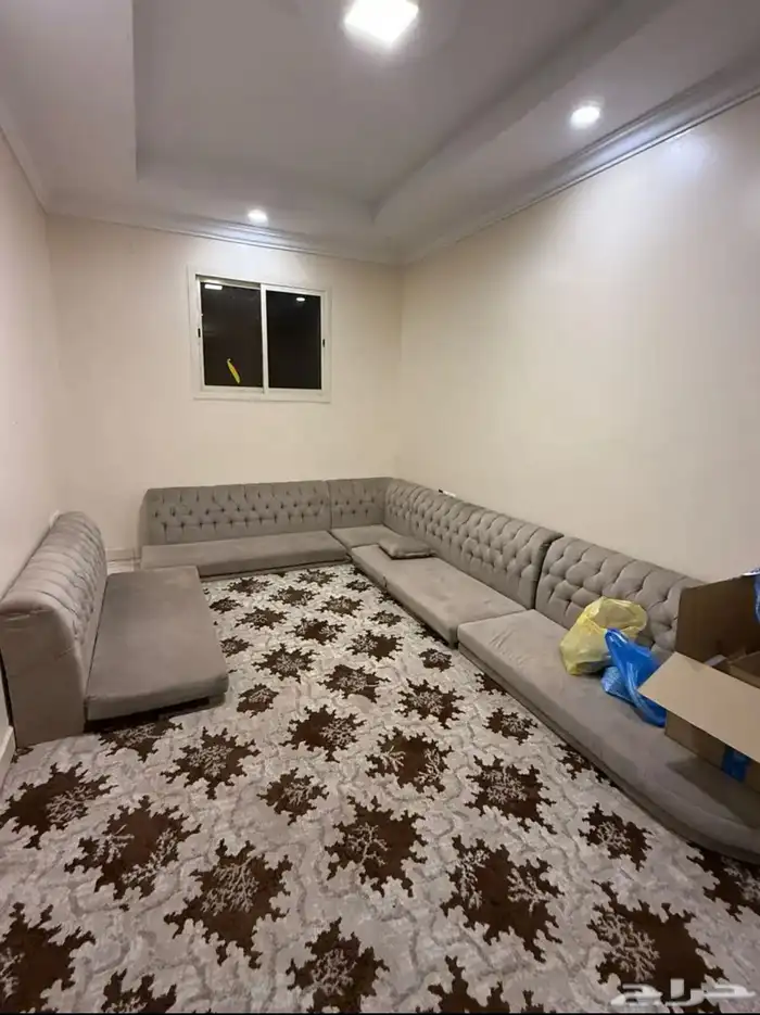 السلام عليكم اعرض لكم كنب حرف L تقريبا 4 3 بدون فرشة 0