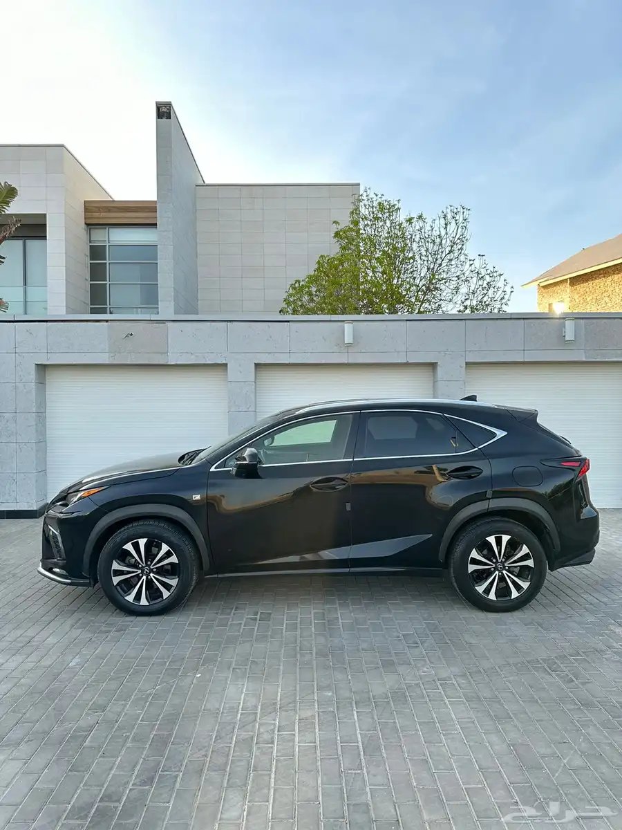 لكزس NX 2019 8