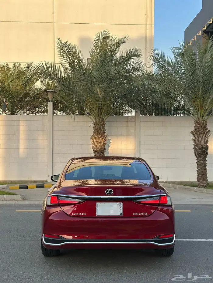 لكزس ES250 2022 10
