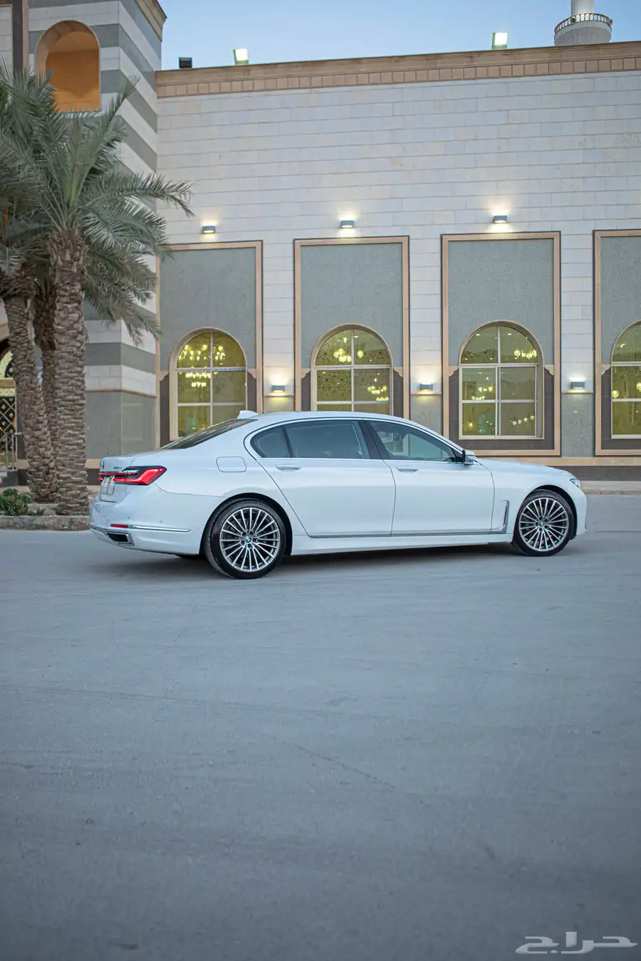 BMW بي إم دبليو 730L 2021 1