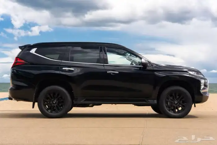 ميتسوبيشي مونتيرو 2023 ديزل sport black edition 1