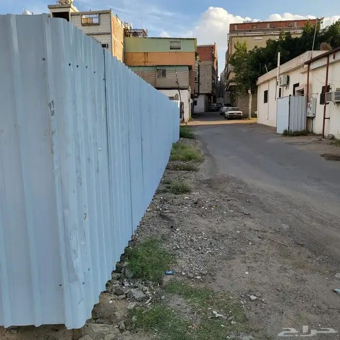 للبيع أرض سكنيه ع ثلاث شوارع في مدينة الطايف حي عوده 2