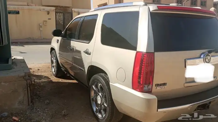 كاديلاك سكاليد 2009 4
